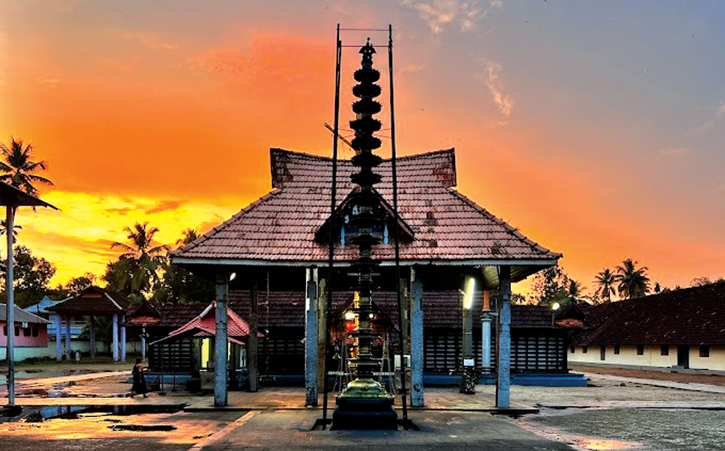 വാത്സല്യനിധിയായ  മാവേലിക്കര  നവനീതകണ്ണൻ